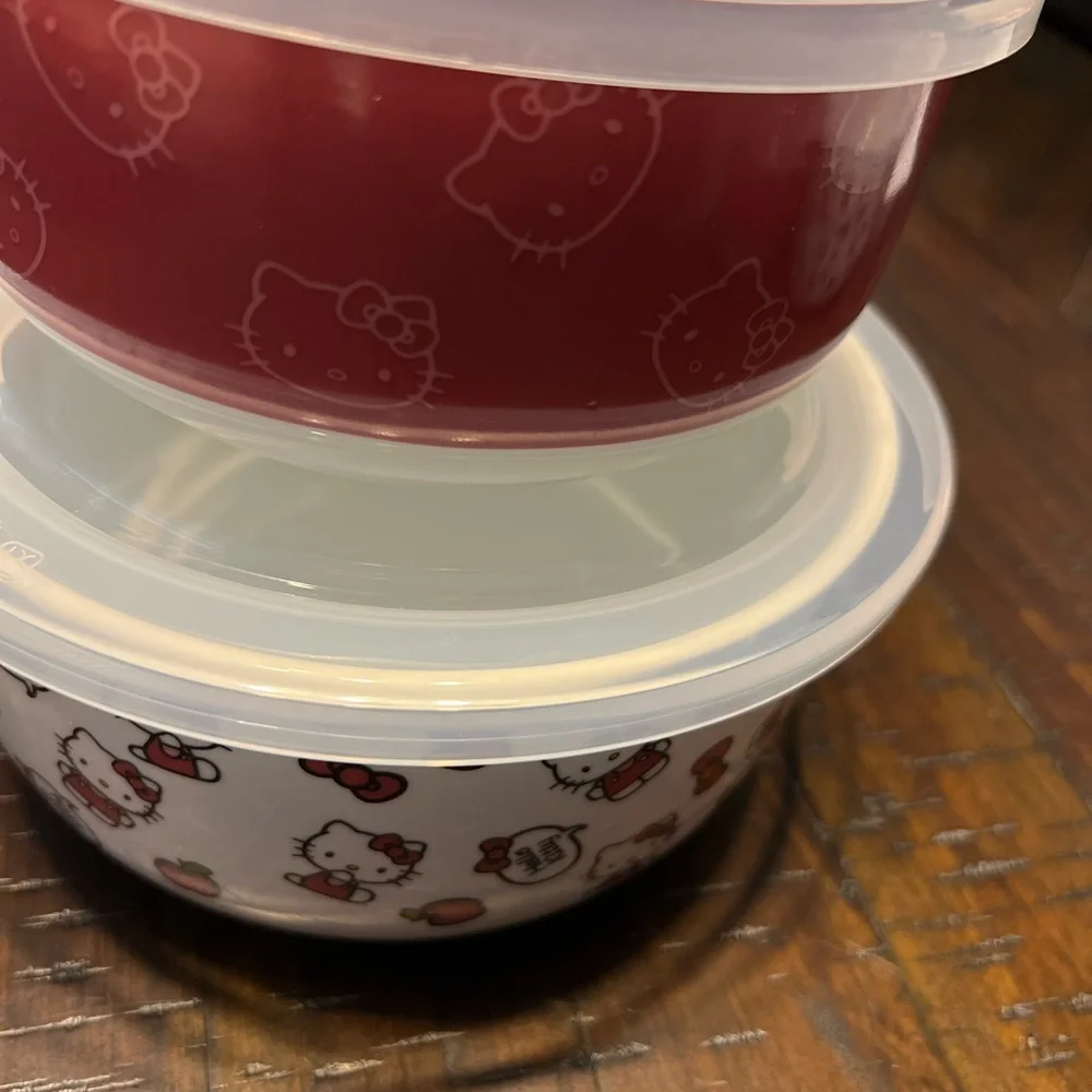 Hello Kitty Apple Jacks Nesting Bowls with Pressure Release Lids.